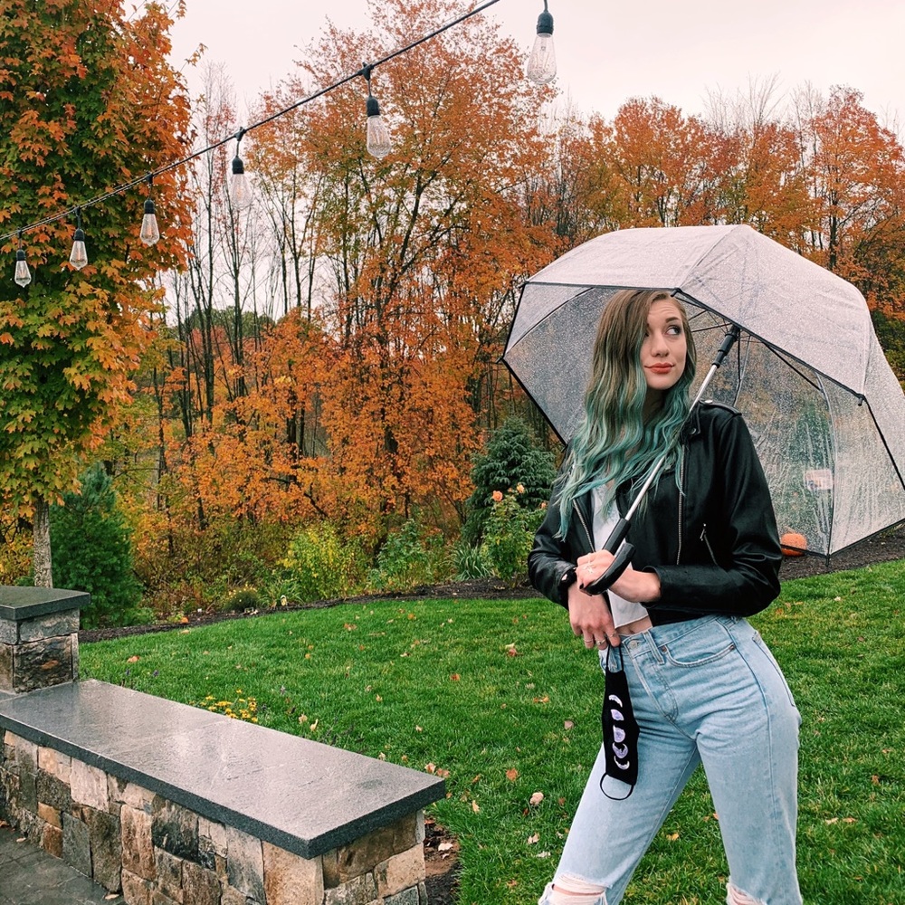 Meet your Posher, Melissa